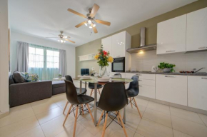 Azure Haven - Gzira Apartments and Penthouse By ShortLetsMalta